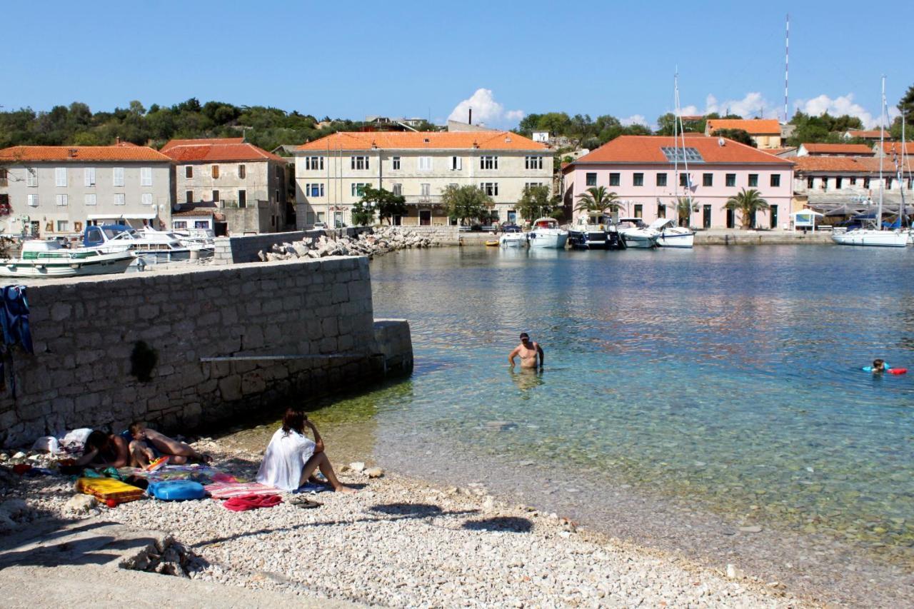 Apartments With A Parking Space Sali, Dugi Otok - 8152 מראה חיצוני תמונה