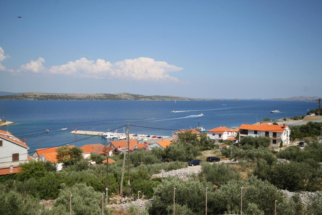 Apartments With A Parking Space Sali, Dugi Otok - 8152 מראה חיצוני תמונה