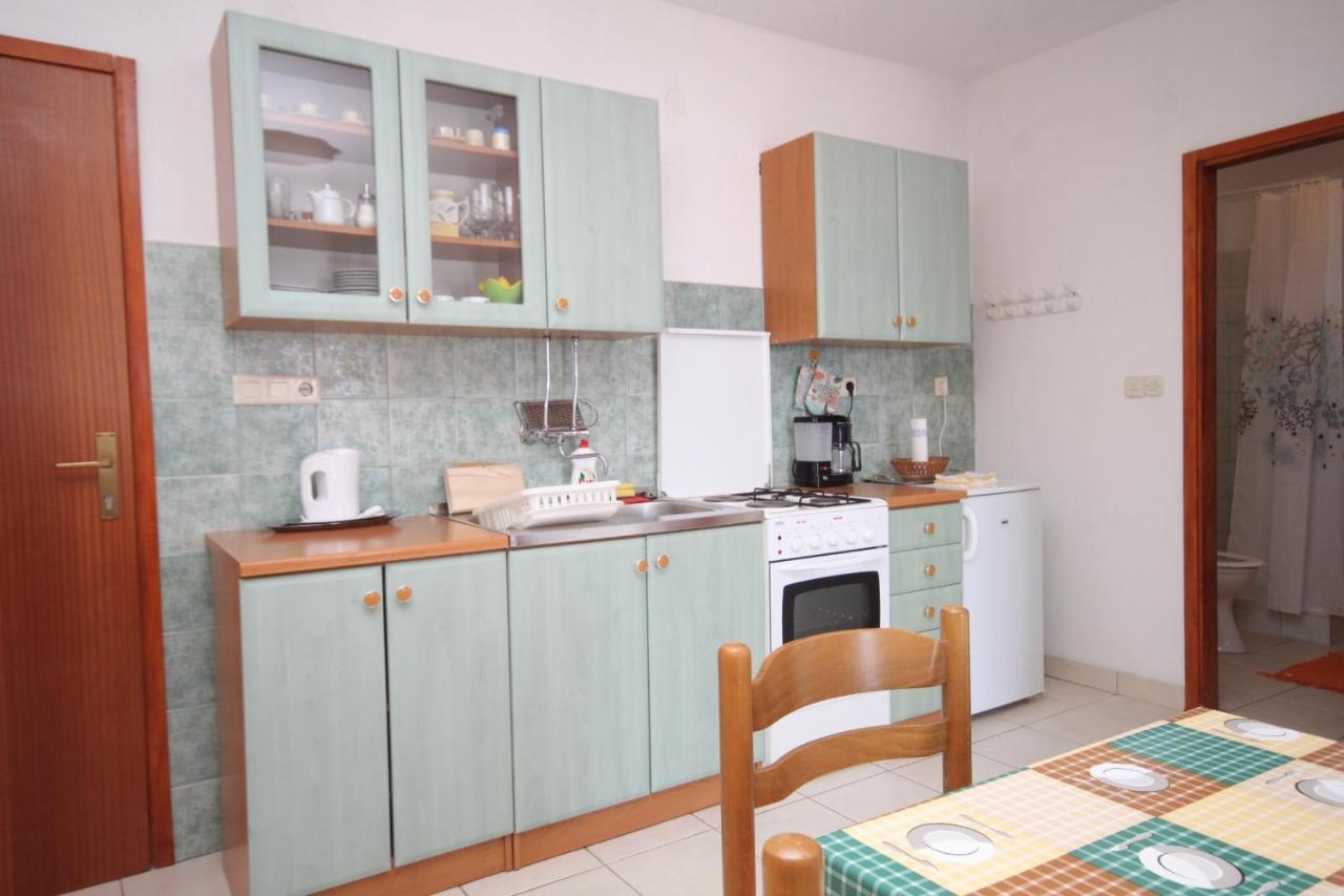 Apartments With A Parking Space Sali, Dugi Otok - 8152 מראה חיצוני תמונה